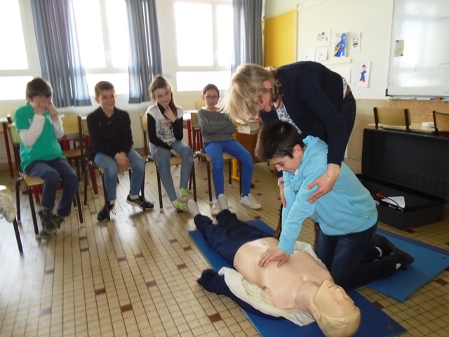 CM2 A : Apprendre à porter secours